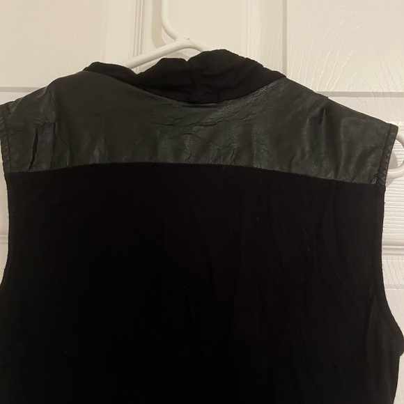 Black with faux leather Green Envelope los angeles Tank Top - Picture 6 of 6